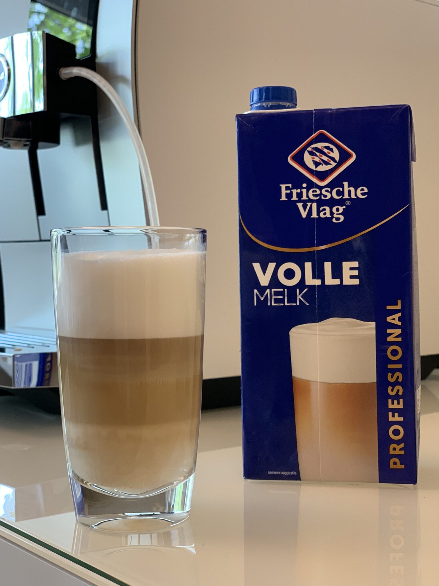Jura koffiemachines en melk; welke kun je gebruiken? Hendriks Coffee